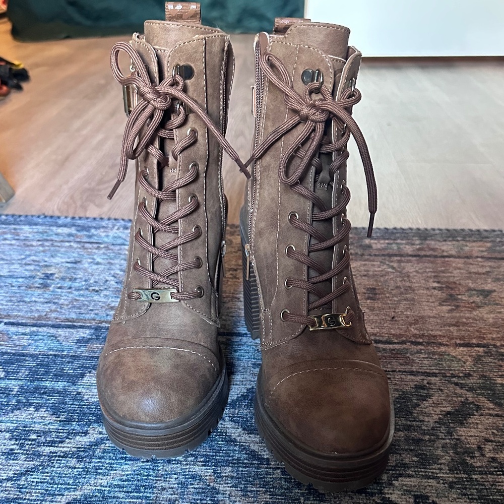 GBG Los Angeles Ankle boots